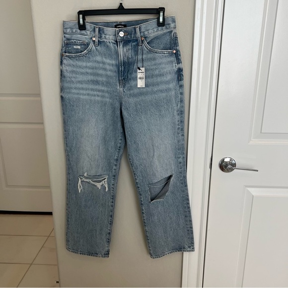 High Waisted Light Wash Ripped Straight Ankle Jeans - Picture 3 of 5
